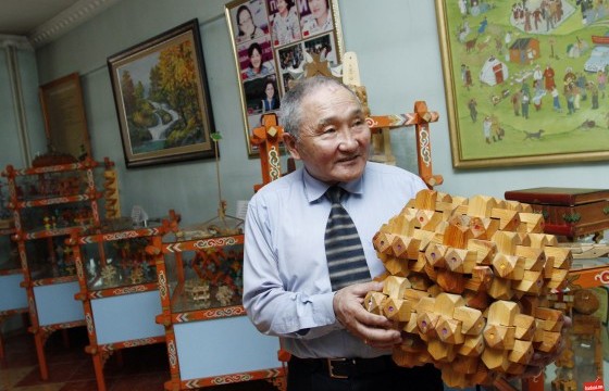 Шилдэг зохион бүтээгч З.Түмэн-Өлзий Шатар Монголд үүссэн гэдгийг баталчих юмсан...